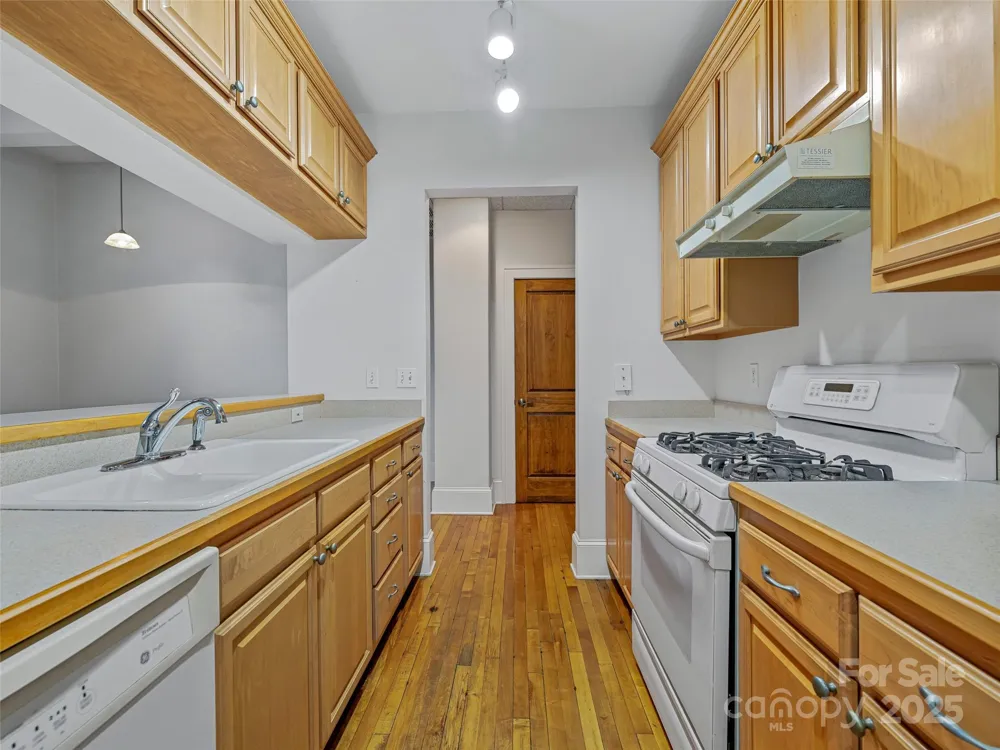 84 W Walnut Street #303 Asheville, NC 28801