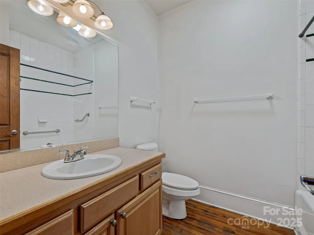 84 W Walnut Street #303 Asheville, NC 28801