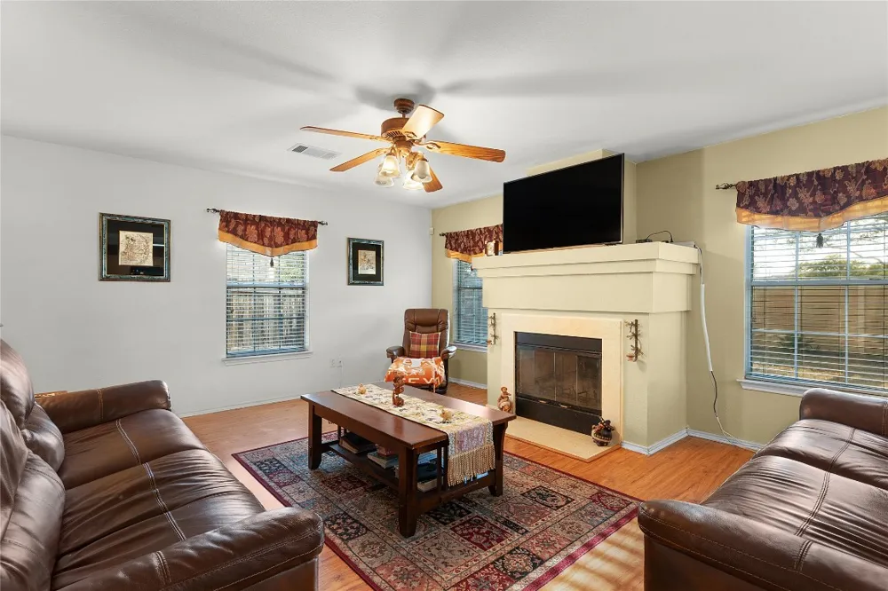 2305 Little Tree Bend Cedar Park, TX 78613