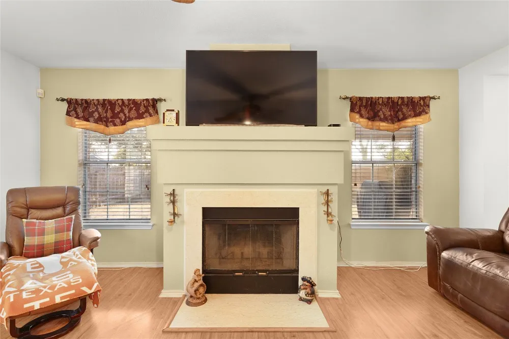 2305 Little Tree Bend Cedar Park, TX 78613