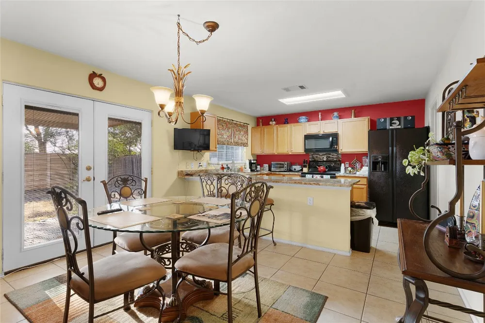 2305 Little Tree Bend Cedar Park, TX 78613