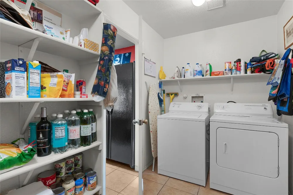 2305 Little Tree Bend Cedar Park, TX 78613