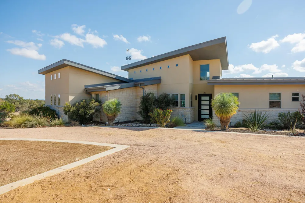 1758 Lincoln Smith Road Round Mountain, TX 78663