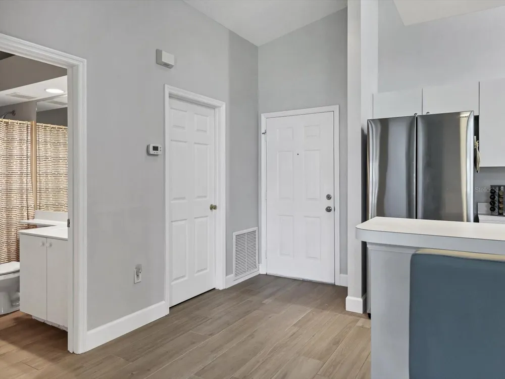 7234 ELEANOR CIRCLE #203 Sarasota, FL 34243
