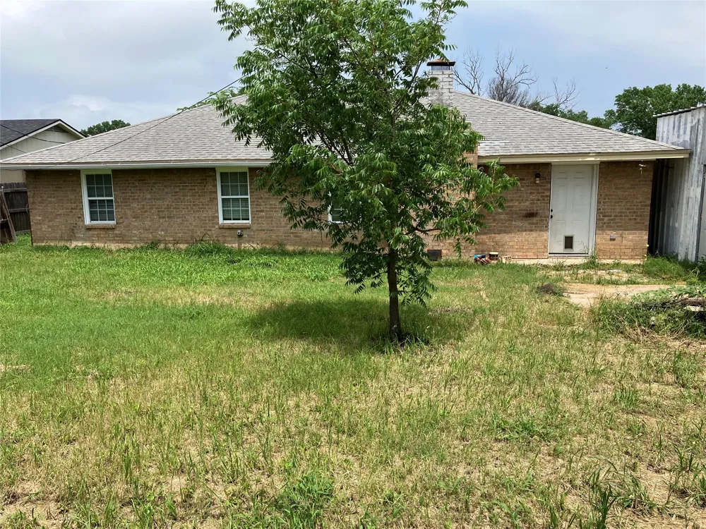 717 Bluebonnet Street Mexia, TX 76667