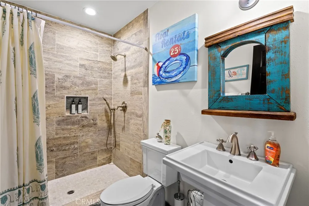 221 Grizzly Road Lake Arrowhead, CA 92317
