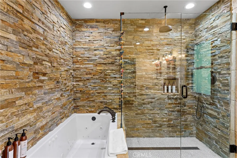 221 Grizzly Road Lake Arrowhead, CA 92317