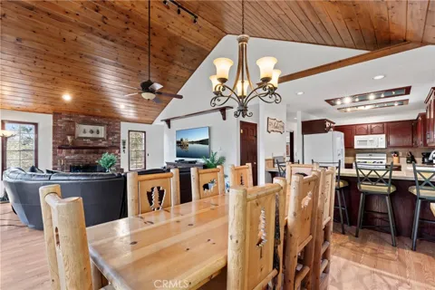 221 Grizzly Road