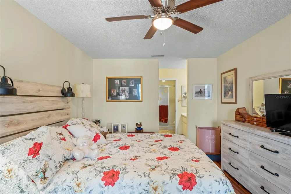 12041 HOOSIER COURT #202 Hudson, FL 34667