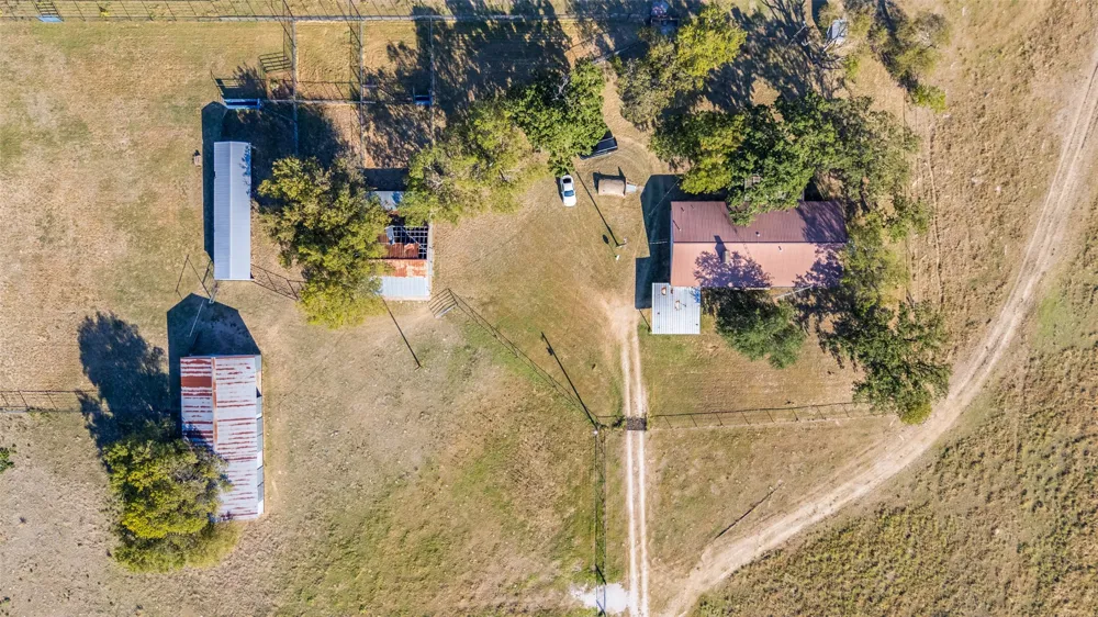 1332 County Road 423 Muenster, TX 76252