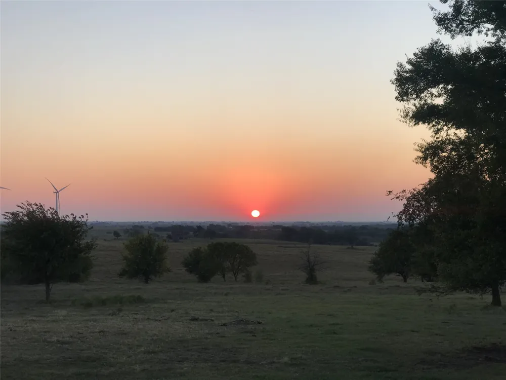 1332 County Road 423 Muenster, TX 76252
