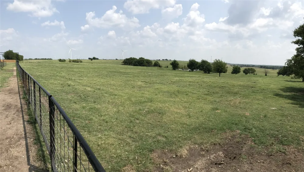 1332 County Road 423 Muenster, TX 76252