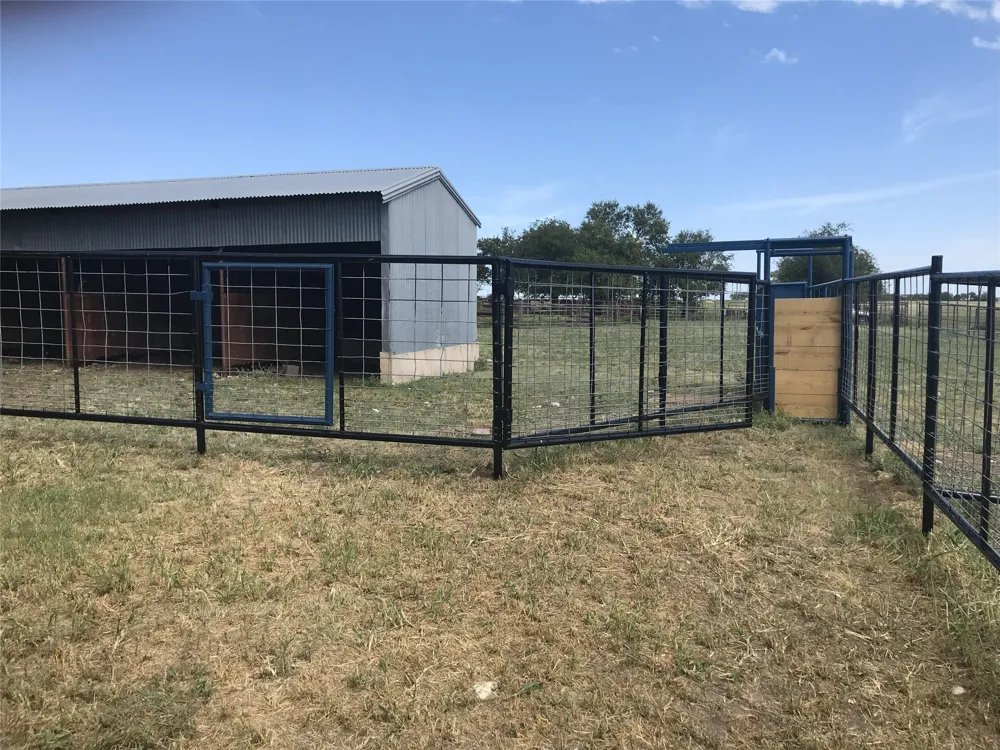 1332 County Road 423 Muenster, TX 76252