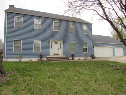 1700 Knollwood Drive