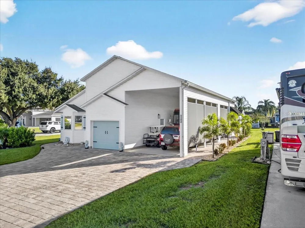 1102 MOTORCOACH DRIVE Polk City, FL 33868