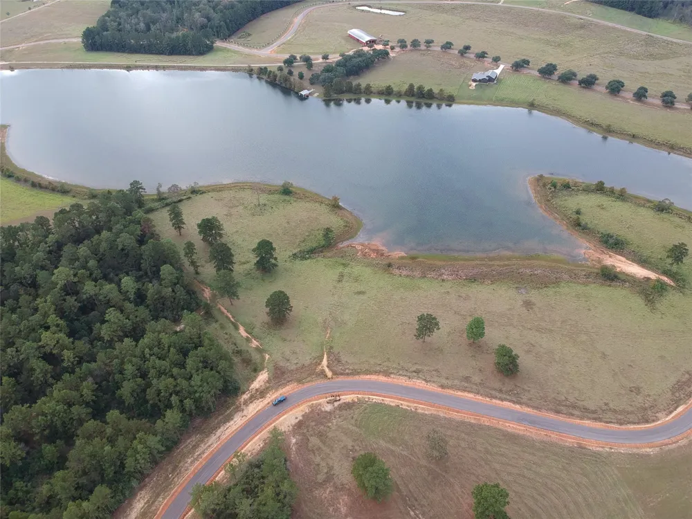 Lakeland Loop Lot 74 Hillister, TX 77624