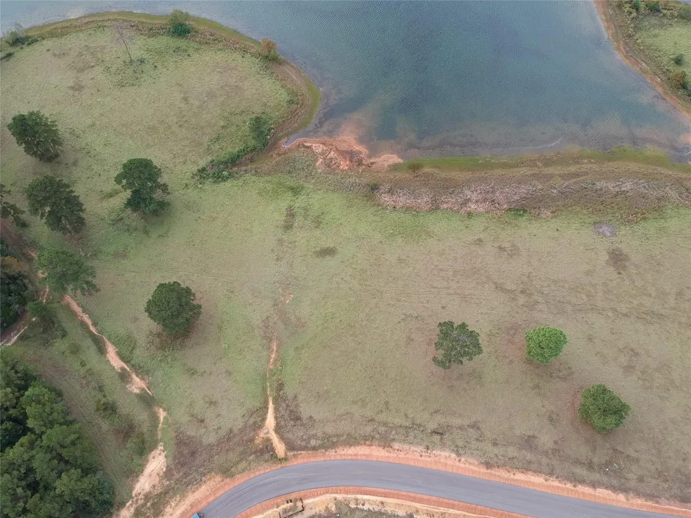 Lakeland Loop Lot 74 Hillister, TX 77624