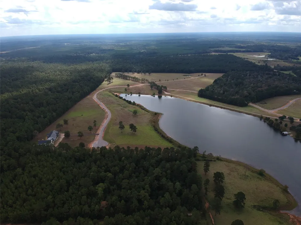 Lakeland Loop Lot 74 Hillister, TX 77624