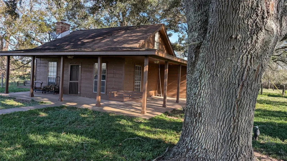 811 County Road 230 Wharton, TX 77488