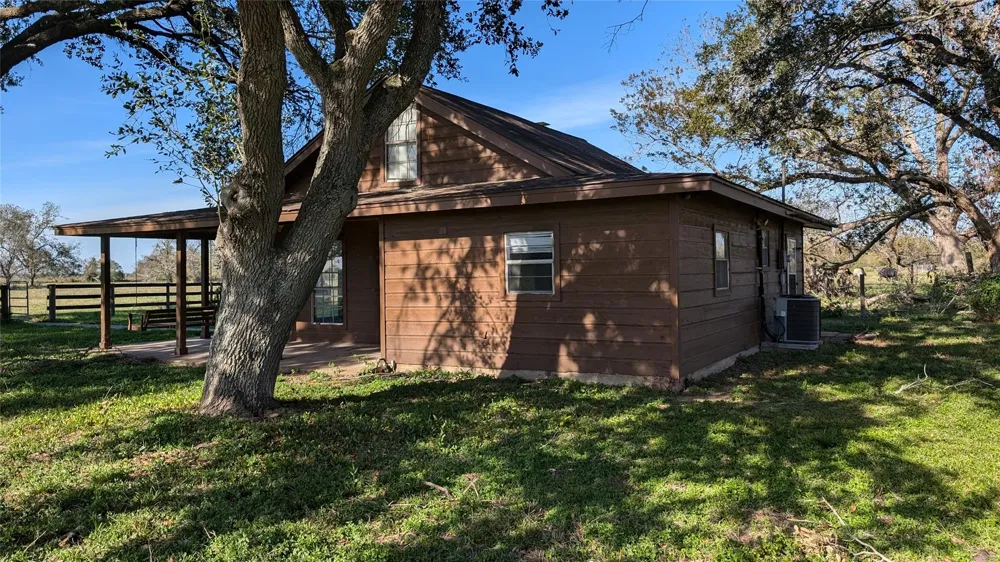 811 County Road 230 Wharton, TX 77488