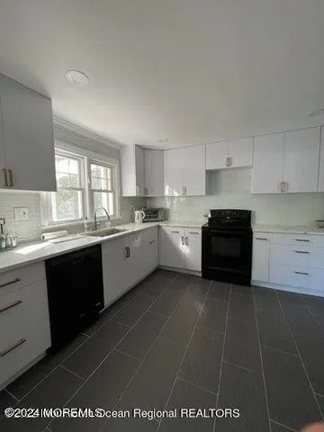 742 Myrtle Avenue West Allenhurst, NJ 07711