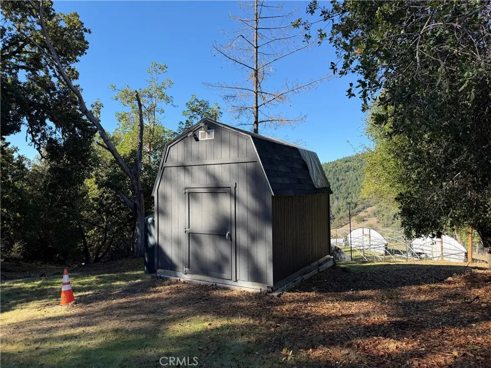 18225 Scenic Drive Redwood Valley, CA 95470