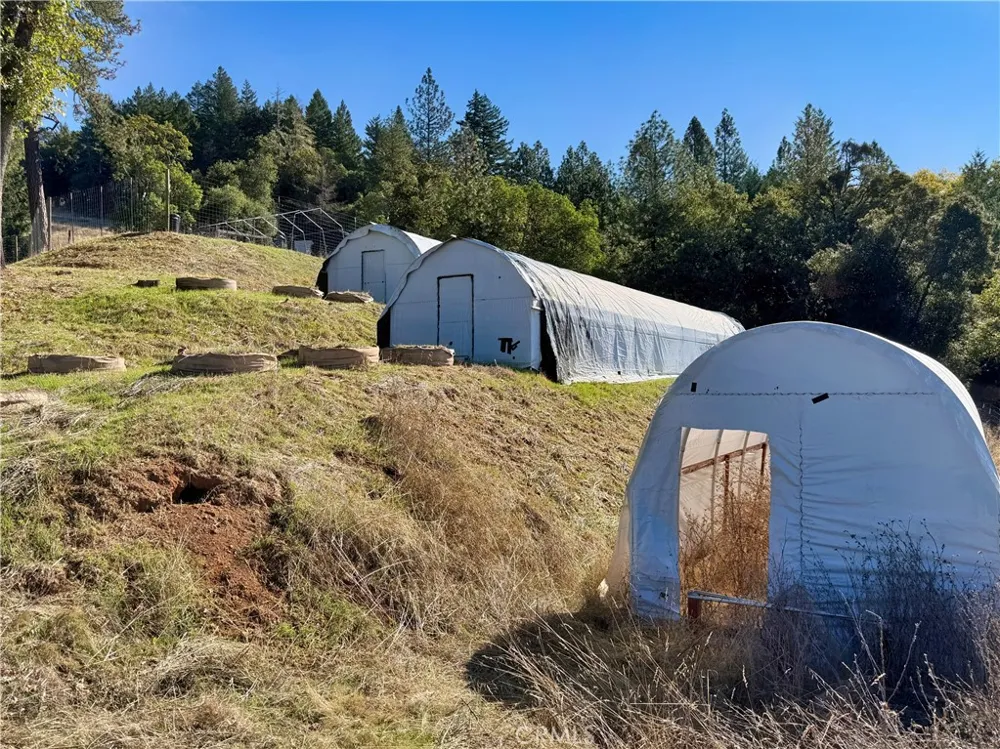 18225 Scenic Drive Redwood Valley, CA 95470