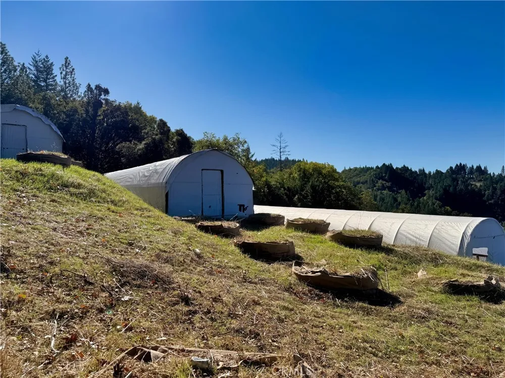 18225 Scenic Drive Redwood Valley, CA 95470