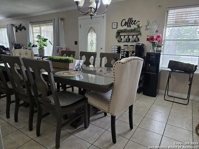 932 S Getty Uvalde, TX 78801