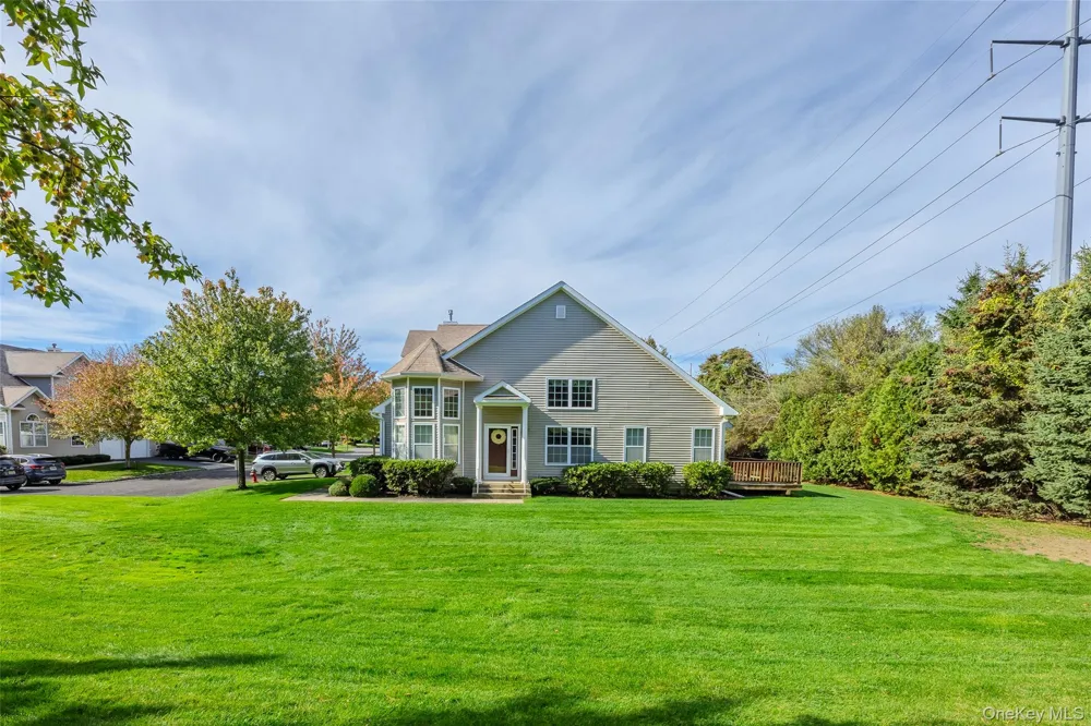 48 Avery Lane Miller Place, NY 11764