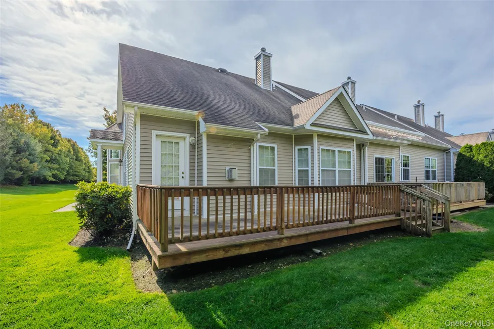 48 Avery Lane Miller Place, NY 11764