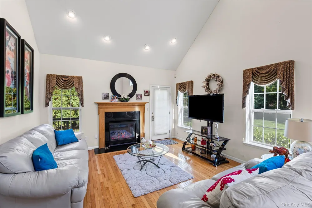 48 Avery Lane Miller Place, NY 11764