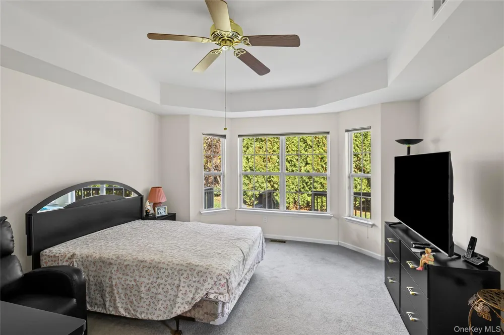 48 Avery Lane Miller Place, NY 11764