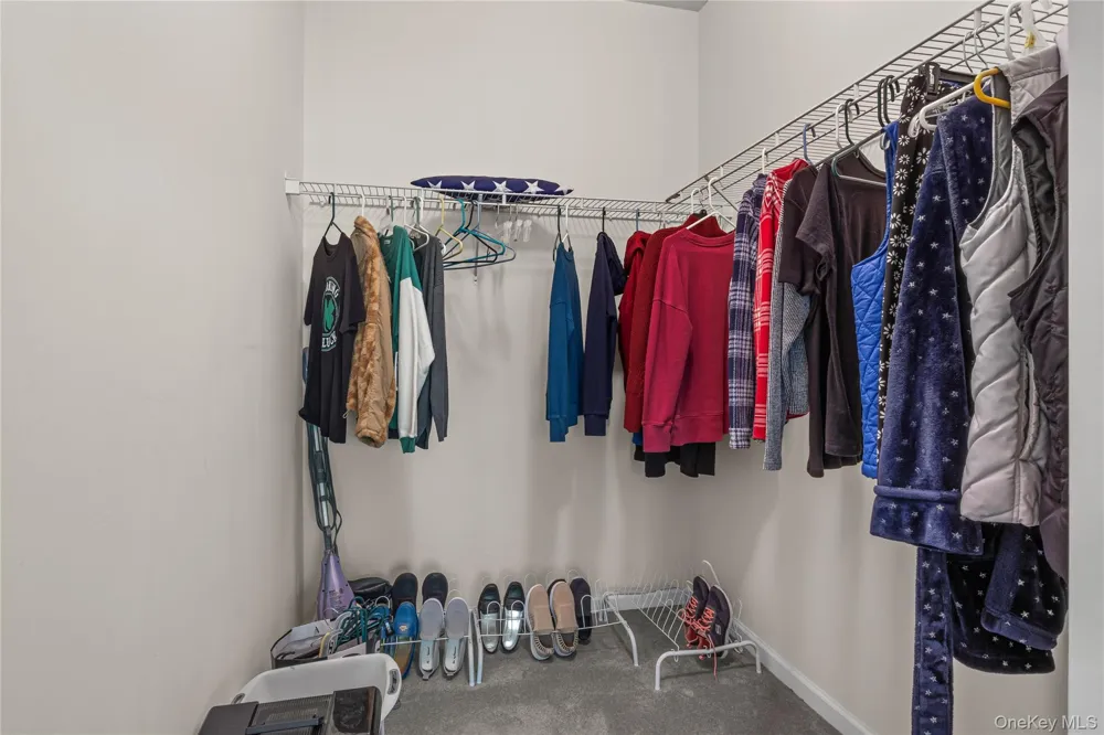 48 Avery Lane Miller Place, NY 11764