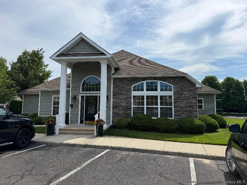 48 Avery Lane Miller Place, NY 11764