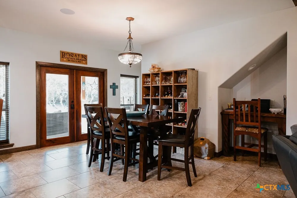 436 Jentry Road Inez, TX 77968