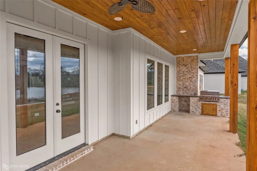 75 Turtle Creek Drive Benton, LA 71006