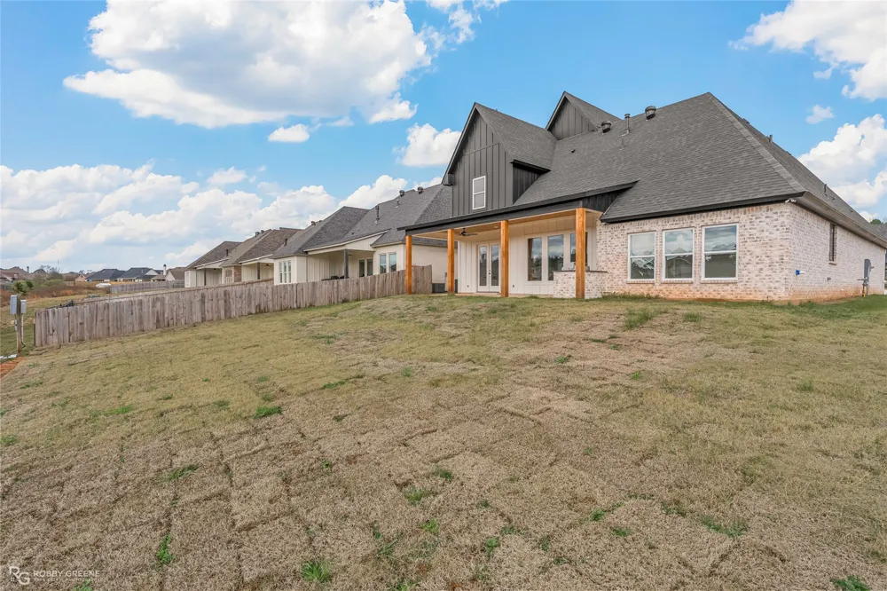 75 Turtle Creek Drive Benton, LA 71006