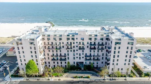 100 W Broadway #7L