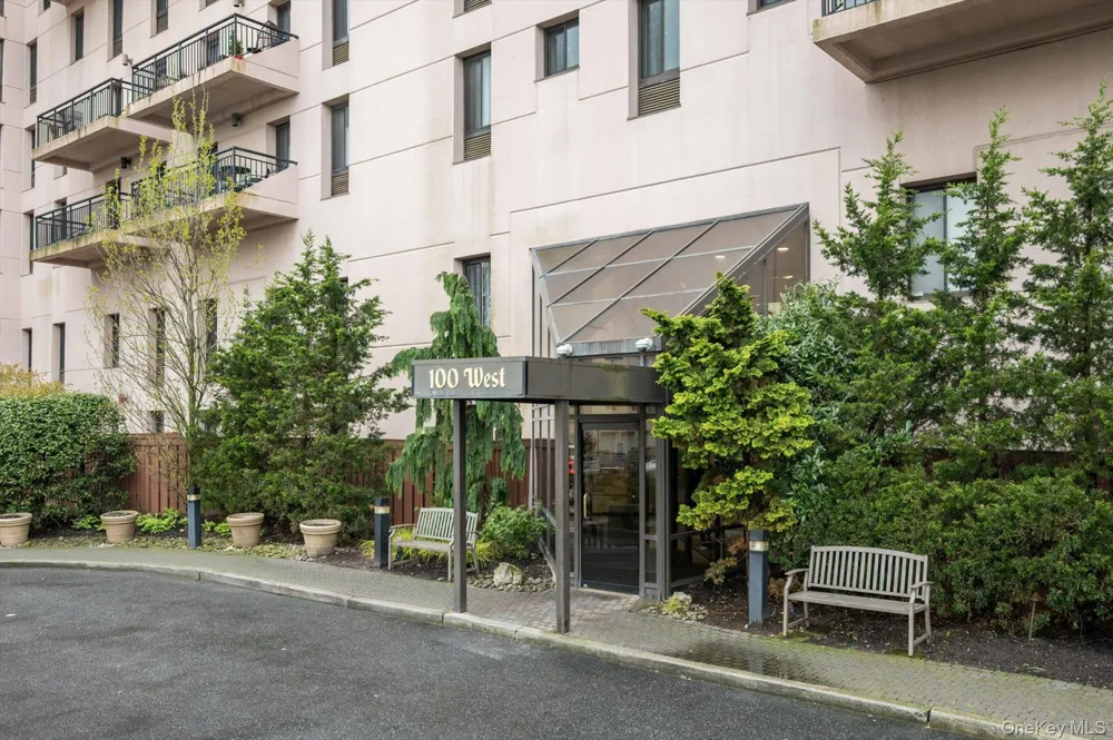 100 W Broadway #7L Long Beach, NY 11561
