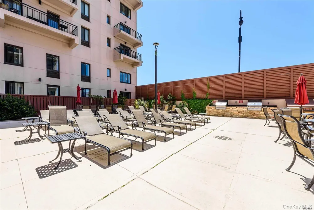 100 W Broadway #7L Long Beach, NY 11561