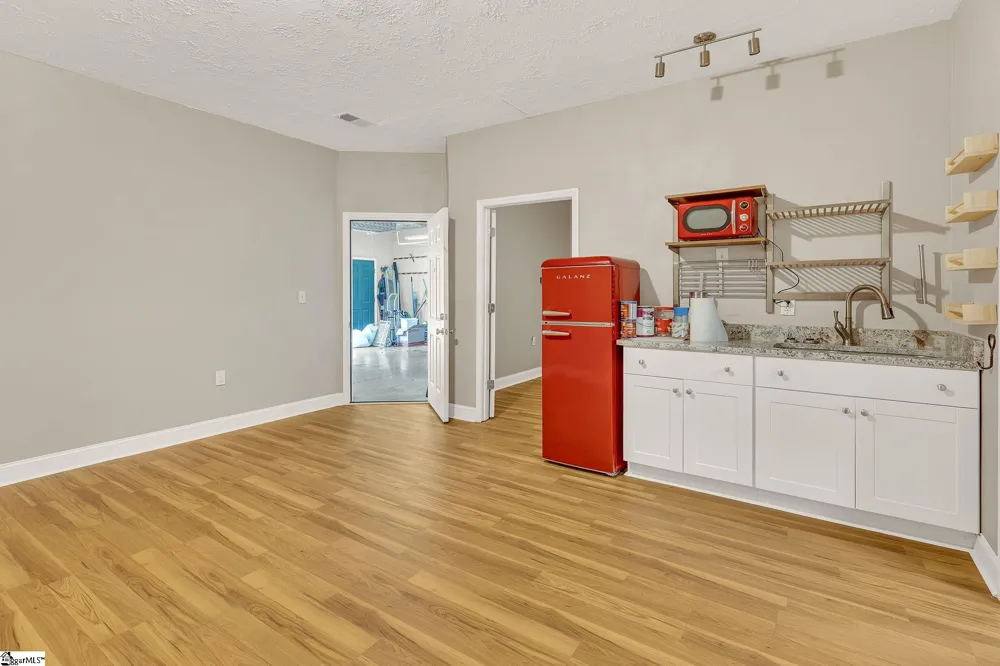 207 Hogan Drive Westminster, SC 29693