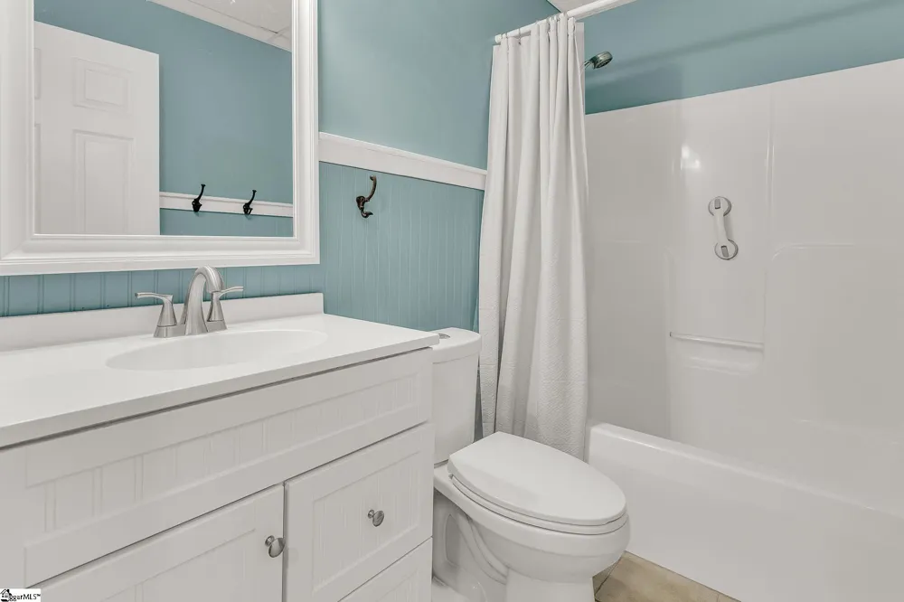 207 Hogan Drive Westminster, SC 29693