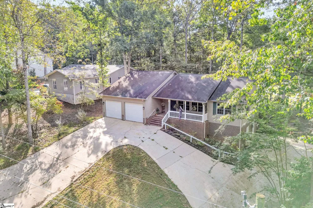 207 Hogan Drive Westminster, SC 29693