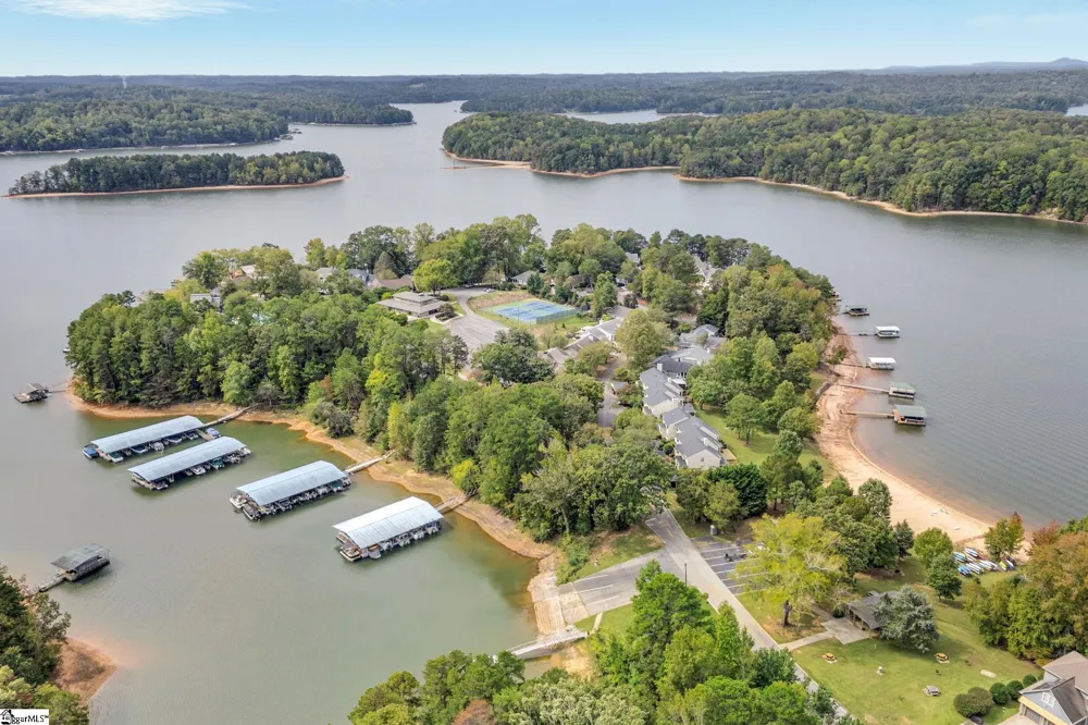 207 Hogan Drive Westminster, SC 29693