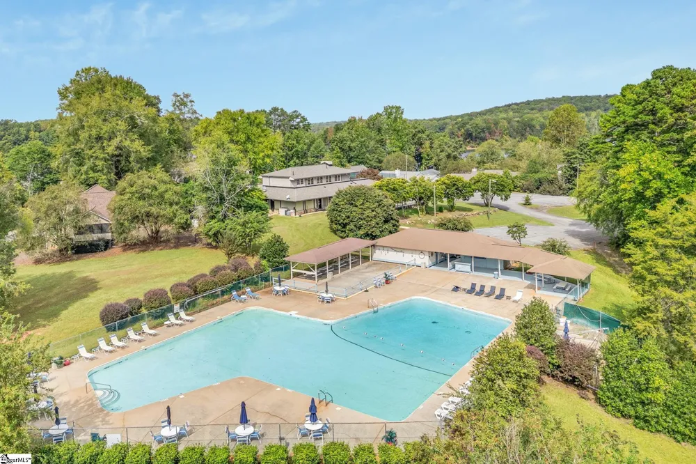 207 Hogan Drive Westminster, SC 29693