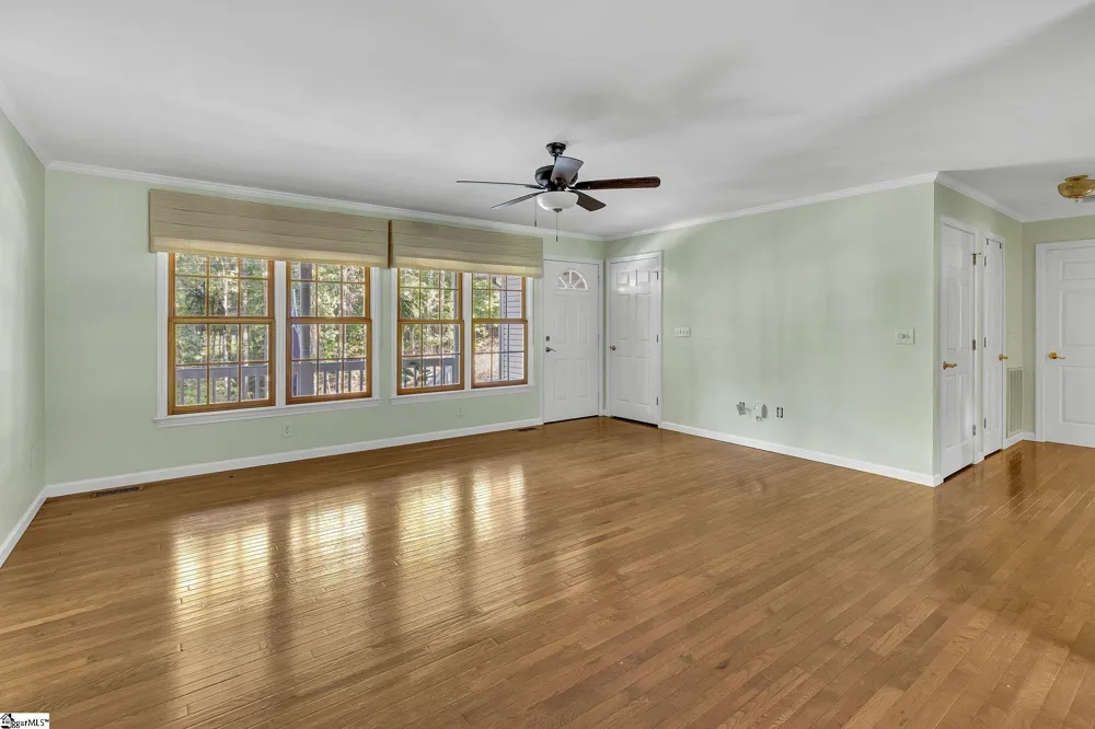 207 Hogan Drive Westminster, SC 29693