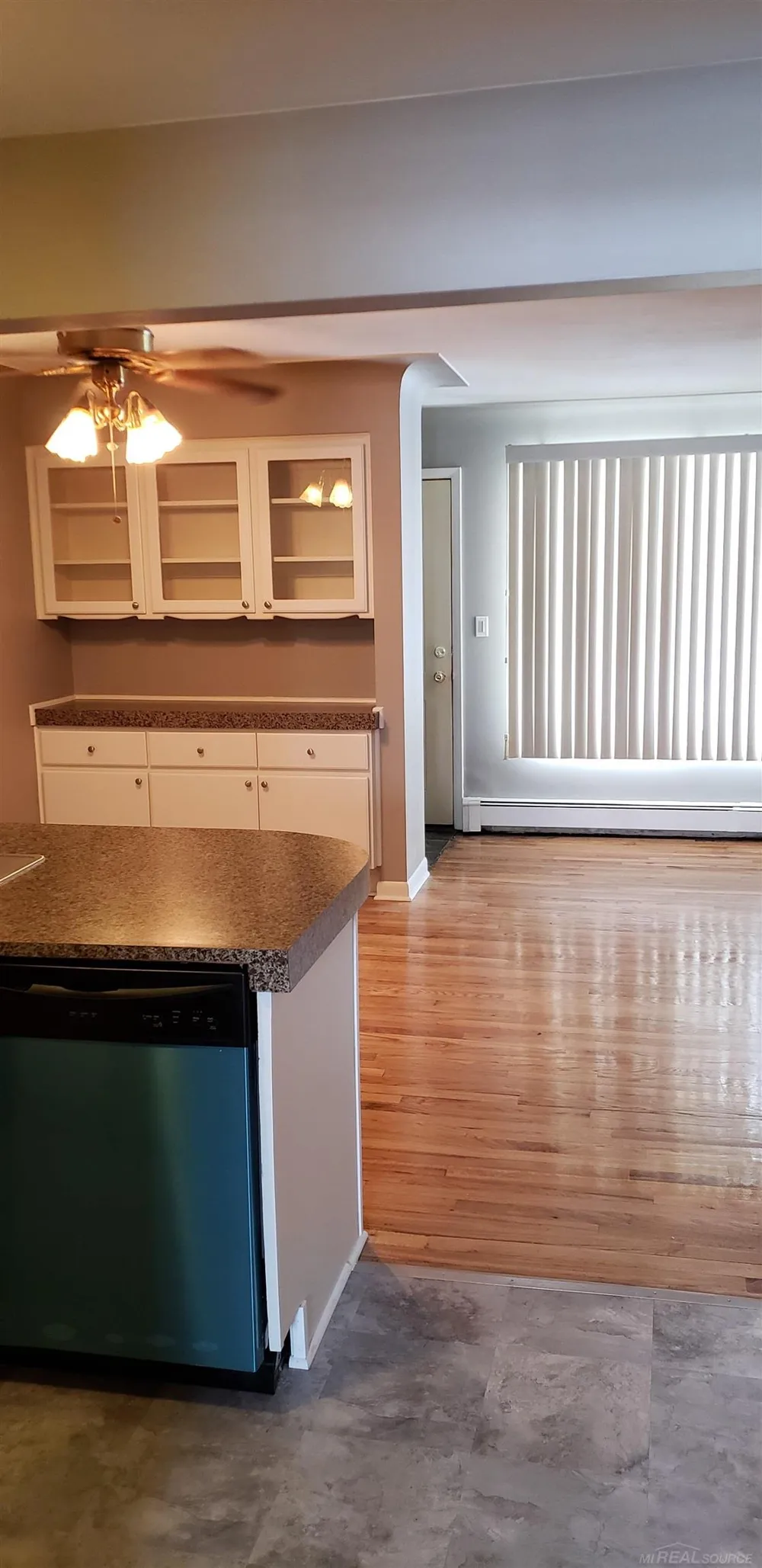 995 Cass Lake Road Waterford Charter Township, MI 48328