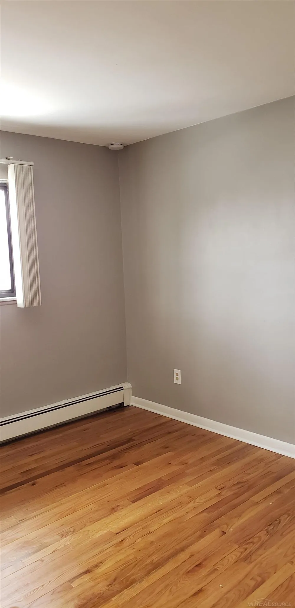 995 Cass Lake Road Waterford Charter Township, MI 48328
