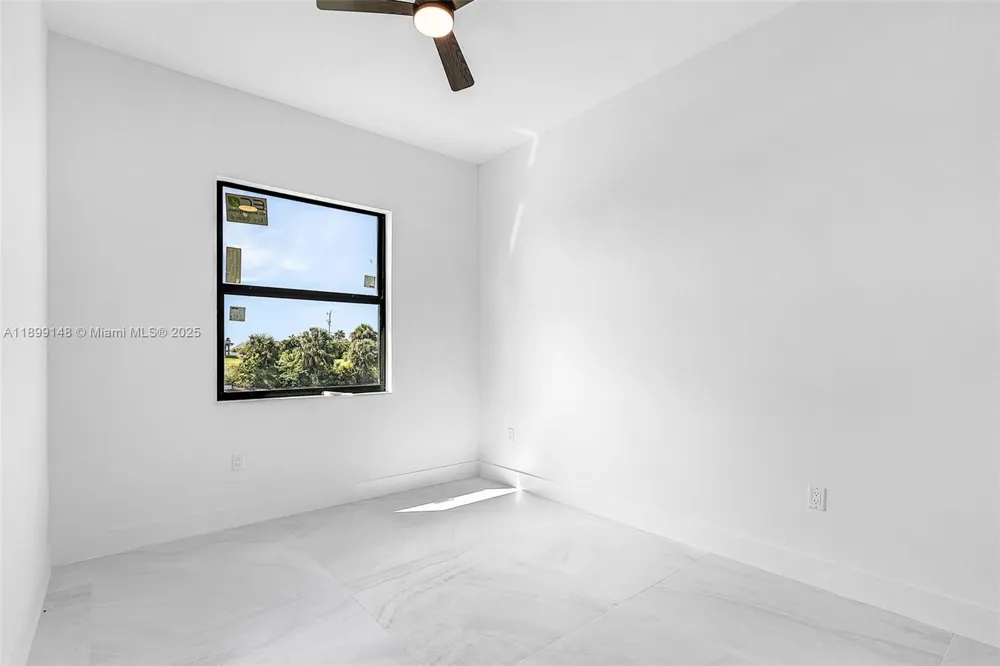 4116 36TH LN Cape Coral, FL 33993